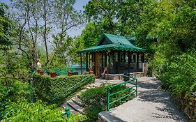 Neemrana'S Glasshouse On The Ganges